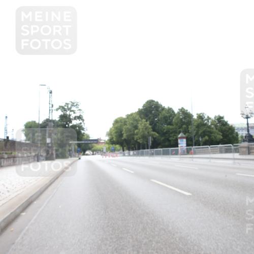 29.06.2025 - hella hamburg halbmarathon Jannik Wohlers http://msf.ph/oto/8141132 29.06.2025 09:32:38 Lombardsbrücke  meine-sportfotos.de