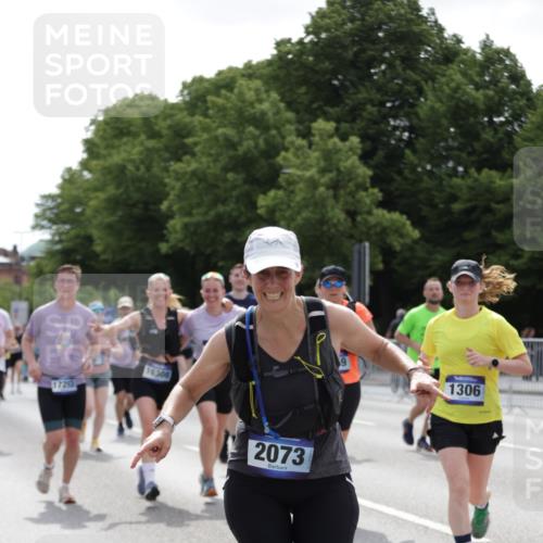 29.06.2025 - hella hamburg halbmarathon Jannik Wohlers http://msf.ph/oto/8141172 29.06.2025 10:43:33 Lombardsbrücke 1026, 1095, 1306, 1459, 1802, 1804, 2073, 2733, 3288, 3597, 4627, 4636, 5001, 5127, 5293, 5890, 5902, 5905, 6036, 6334, 6895, 7326, 7489, 8058, 8870, 8957, 9073, 9704, 9879, 10285, 10553, 12518, 12520, 12792, 13371, 13777, 13809, 13973, 14474, 14544, 15285, 15294, 15448, 15675, 15719, 16298, 16308, 16862, 17293, 18080, 18318 meine-sportfotos.de