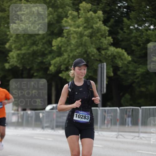 29.06.2025 - hella hamburg halbmarathon Jannik Wohlers http://msf.ph/oto/8141292 29.06.2025 10:06:35 Lombardsbrücke 1993, 5845, 6572, 7503, 8744, 8960, 10283, 12418, 12550, 16554, 17174, 17895, 18316, 18343 meine-sportfotos.de