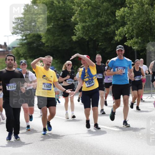29.06.2025 - hella hamburg halbmarathon Jannik Wohlers http://msf.ph/oto/8141314 29.06.2025 10:43:40 Lombardsbrücke 1026, 1095, 1306, 1459, 1802, 1804, 2073, 2186, 2692, 3065, 3288, 3596, 4627, 4636, 4898, 5001, 5127, 5730, 5731, 5902, 5905, 6895, 7326, 7610, 7818, 8591, 8763, 8870, 8957, 9073, 9879, 11955, 12445, 12520, 12792, 13629, 13809, 13973, 14031, 14474, 14544, 14842, 14874, 15285, 15675, 15719, 16244, 16308, 16862, 17293, 17582 meine-sportfotos.de
