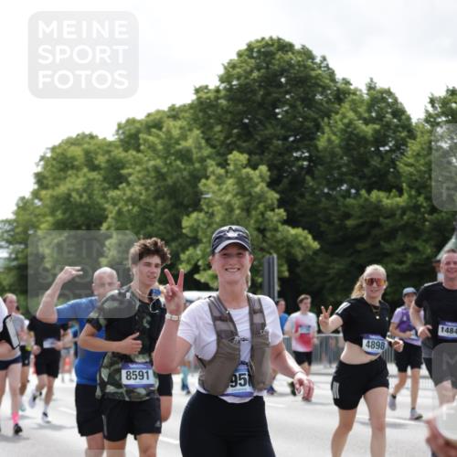 29.06.2025 - hella hamburg halbmarathon Jannik Wohlers http://msf.ph/oto/8141505 29.06.2025 10:43:44 Lombardsbrücke 1095, 1519, 1802, 1804, 2186, 2692, 3065, 3596, 4627, 4636, 4898, 5001, 5127, 5730, 5731, 5902, 5905, 7326, 7610, 7818, 7842, 8591, 8763, 8870, 8957, 9073, 9510, 9879, 10223, 11955, 12256, 12445, 13629, 13809, 13832, 13973, 13987, 14031, 14474, 14544, 14842, 14874, 15675, 16244, 16308, 16862, 17582, 17844 meine-sportfotos.de