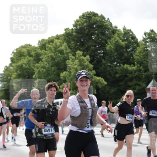 29.06.2025 - hella hamburg halbmarathon Jannik Wohlers http://msf.ph/oto/8141509 29.06.2025 10:43:44 Lombardsbrücke 1095, 1519, 1802, 1804, 2186, 2692, 3065, 3596, 4627, 4636, 4898, 5001, 5127, 5730, 5731, 5902, 5905, 7326, 7610, 7818, 7842, 8591, 8763, 8870, 8957, 9073, 9510, 9879, 10223, 11955, 12256, 12445, 13629, 13809, 13832, 13973, 13987, 14031, 14474, 14544, 14842, 14874, 15675, 16244, 16308, 16862, 17582, 17844 meine-sportfotos.de