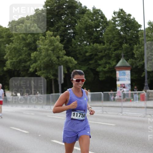 29.06.2025 - hella hamburg halbmarathon Jannik Wohlers http://msf.ph/oto/8141584 29.06.2025 10:06:50 Lombardsbrücke 4262, 5242, 5899, 6517, 6518, 6707, 6713, 6715, 6833, 7503, 9338, 10700, 11758, 12550, 17895, 18218, 18316 meine-sportfotos.de
