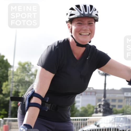 29.06.2025 - hella hamburg halbmarathon Jannik Wohlers http://msf.ph/oto/8141619 29.06.2025 09:05:03 Lombardsbrücke  meine-sportfotos.de