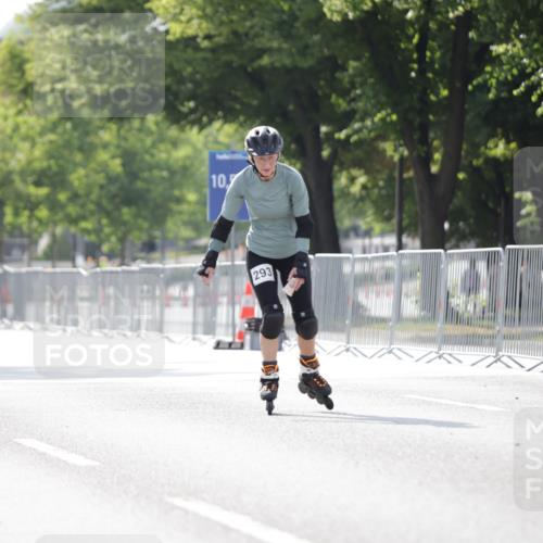 29.06.2025 - hella hamburg halbmarathon Jannik Wohlers http://msf.ph/oto/8141684 29.06.2025 09:05:17 Lombardsbrücke  meine-sportfotos.de