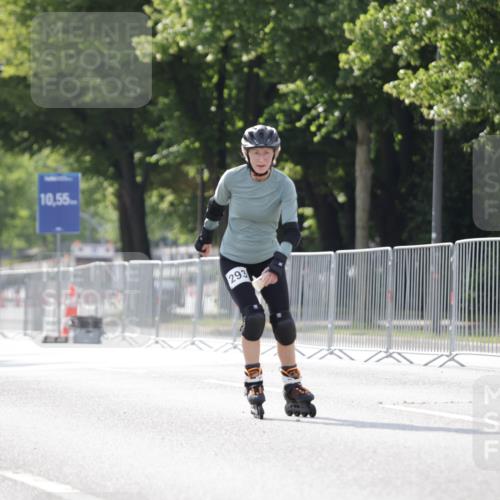 29.06.2025 - hella hamburg halbmarathon Jannik Wohlers http://msf.ph/oto/8141710 29.06.2025 09:05:18 Lombardsbrücke  meine-sportfotos.de