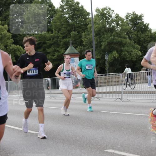 29.06.2025 - hella hamburg halbmarathon Jannik Wohlers http://msf.ph/oto/8141734 29.06.2025 10:07:00 Lombardsbrücke 1893, 2032, 4550, 5242, 5899, 6196, 6517, 6518, 6707, 6713, 6715, 9338, 9967, 10700, 11758, 15051, 15673, 17062, 18218 meine-sportfotos.de