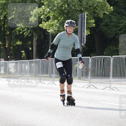 29.06.2025 - hella hamburg halbmarathon Jannik Wohlers http://msf.ph/oto/8141745 29.06.2025 09:05:19 Lombardsbrücke  meine-sportfotos.de