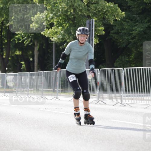 29.06.2025 - hella hamburg halbmarathon Jannik Wohlers http://msf.ph/oto/8141755 29.06.2025 09:05:19 Lombardsbrücke  meine-sportfotos.de