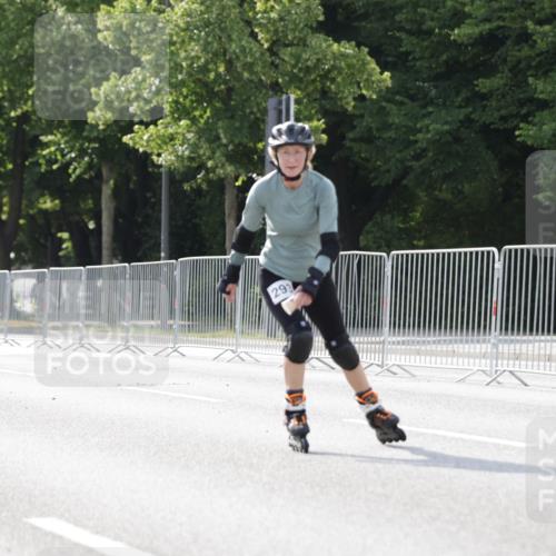 29.06.2025 - hella hamburg halbmarathon Jannik Wohlers http://msf.ph/oto/8141779 29.06.2025 09:05:20 Lombardsbrücke  meine-sportfotos.de