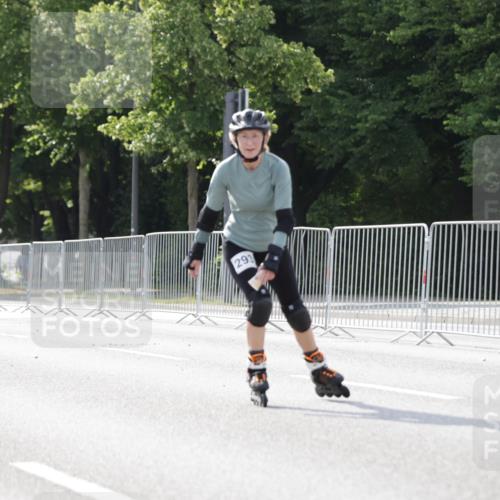 29.06.2025 - hella hamburg halbmarathon Jannik Wohlers http://msf.ph/oto/8141784 29.06.2025 09:05:20 Lombardsbrücke  meine-sportfotos.de