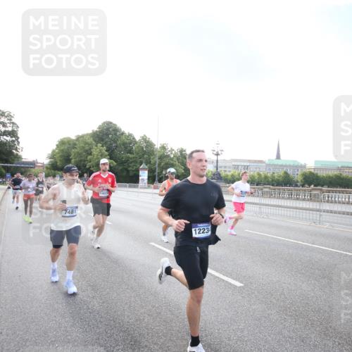 29.06.2025 - hella hamburg halbmarathon Jannik Wohlers http://msf.ph/oto/8141795 29.06.2025 09:45:01 Lombardsbrücke 57, 1758, 1990, 3043, 4050, 4129, 4698, 4749, 5070, 5328, 5746, 5826, 6358, 7272, 7389, 7481, 7651, 7723, 8209, 8883, 9137, 9381, 9571, 9634, 10171, 11413, 11857, 12049, 12234, 12988, 14028, 14289, 14395, 14784, 15621, 15672, 16157, 16711, 17175, 17374, 17802, 18099, 18102, 18692, 19194, 19202, 19203, 19204 meine-sportfotos.de