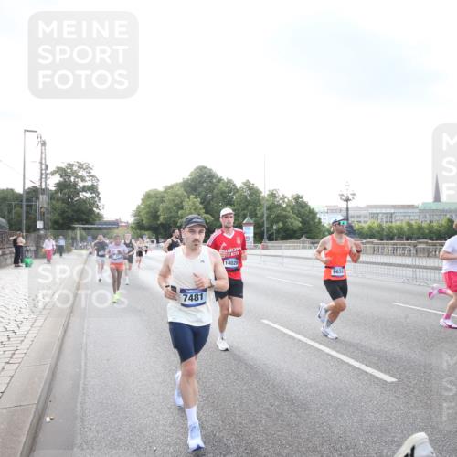 29.06.2025 - hella hamburg halbmarathon Jannik Wohlers http://msf.ph/oto/8141807 29.06.2025 09:45:01 Lombardsbrücke 57, 1758, 1990, 3043, 4050, 4129, 4698, 4749, 5070, 5328, 5746, 5826, 6358, 7272, 7389, 7481, 7651, 7723, 8209, 8883, 9137, 9381, 9571, 9634, 10171, 11413, 11857, 12049, 12234, 12988, 14028, 14289, 14395, 14784, 15621, 15672, 16157, 16711, 17175, 17374, 17802, 18099, 18102, 18692, 19194, 19202, 19203, 19204 meine-sportfotos.de