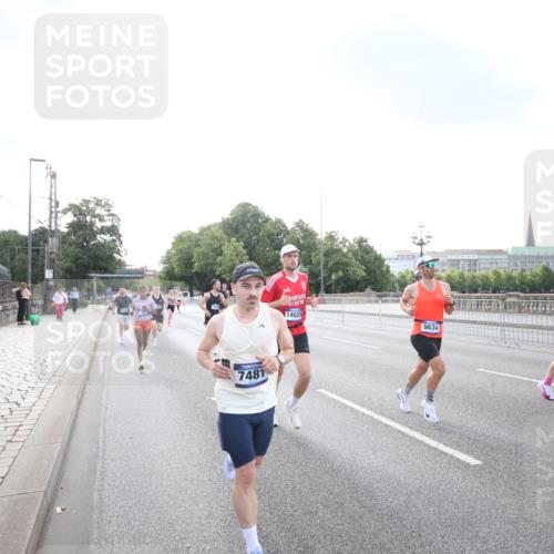 29.06.2025 - hella hamburg halbmarathon Jannik Wohlers http://msf.ph/oto/8141812 29.06.2025 09:45:01 Lombardsbrücke 57, 1758, 1990, 3043, 4050, 4129, 4698, 4749, 5070, 5328, 5746, 5826, 6358, 7272, 7389, 7481, 7651, 7723, 8209, 8883, 9137, 9381, 9571, 9634, 10171, 11413, 11857, 12049, 12234, 12988, 14028, 14289, 14395, 14784, 15621, 15672, 16157, 16711, 17175, 17374, 17802, 18099, 18102, 18692, 19194, 19202, 19203, 19204 meine-sportfotos.de