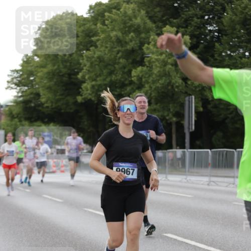 29.06.2025 - hella hamburg halbmarathon Jannik Wohlers http://msf.ph/oto/8141830 29.06.2025 10:07:05 Lombardsbrücke 1893, 2032, 2136, 3922, 4502, 4550, 5242, 6196, 6517, 6518, 6707, 6713, 6715, 7019, 9338, 9967, 10700, 15051, 15673, 17062, 18218, 18721 meine-sportfotos.de