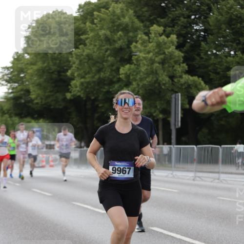 29.06.2025 - hella hamburg halbmarathon Jannik Wohlers http://msf.ph/oto/8141842 29.06.2025 10:07:05 Lombardsbrücke 1893, 2032, 2136, 3922, 4502, 4550, 5242, 6196, 6517, 6518, 6707, 6713, 6715, 7019, 9338, 9967, 10700, 15051, 15673, 17062, 18218, 18721 meine-sportfotos.de