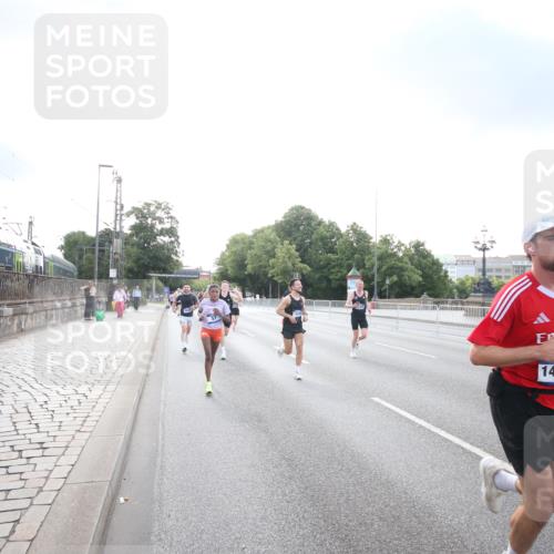 29.06.2025 - hella hamburg halbmarathon Jannik Wohlers http://msf.ph/oto/8141843 29.06.2025 09:45:02 Lombardsbrücke 57, 1758, 1990, 2689, 3043, 4050, 4129, 4698, 4749, 5070, 5328, 5746, 5826, 6358, 7272, 7389, 7481, 7651, 7723, 8209, 8883, 9137, 9381, 9571, 9634, 10017, 10171, 11413, 11857, 12049, 12234, 12691, 12988, 14028, 14289, 14395, 14784, 15621, 15672, 15826, 16157, 16711, 17151, 17175, 17374, 17802, 18099, 18102, 18692, 19194, 19202, 19203, 19204 meine-sportfotos.de