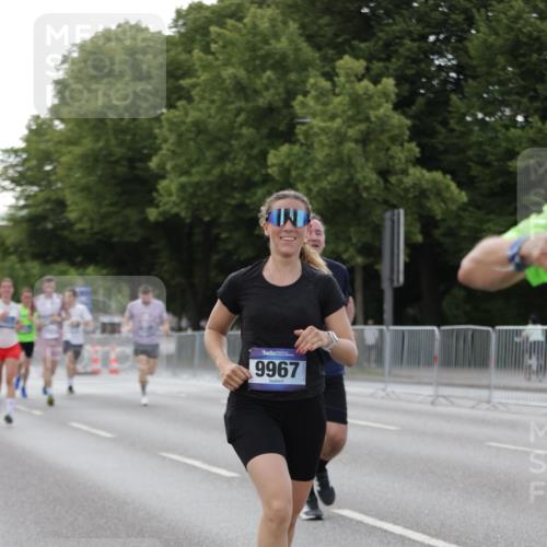 29.06.2025 - hella hamburg halbmarathon Jannik Wohlers http://msf.ph/oto/8141847 29.06.2025 10:07:05 Lombardsbrücke 1893, 2032, 2136, 3922, 4502, 4550, 5242, 6196, 6517, 6518, 6707, 6713, 6715, 7019, 9338, 9967, 10700, 15051, 15673, 17062, 18218, 18721 meine-sportfotos.de