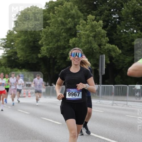 29.06.2025 - hella hamburg halbmarathon Jannik Wohlers http://msf.ph/oto/8141851 29.06.2025 10:07:05 Lombardsbrücke 1893, 2032, 2136, 3922, 4502, 4550, 5242, 6196, 6517, 6518, 6707, 6713, 6715, 7019, 9338, 9967, 10700, 15051, 15673, 17062, 18218, 18721 meine-sportfotos.de