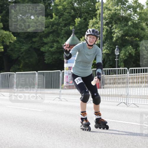 29.06.2025 - hella hamburg halbmarathon Jannik Wohlers http://msf.ph/oto/8141858 29.06.2025 09:05:21 Lombardsbrücke  meine-sportfotos.de