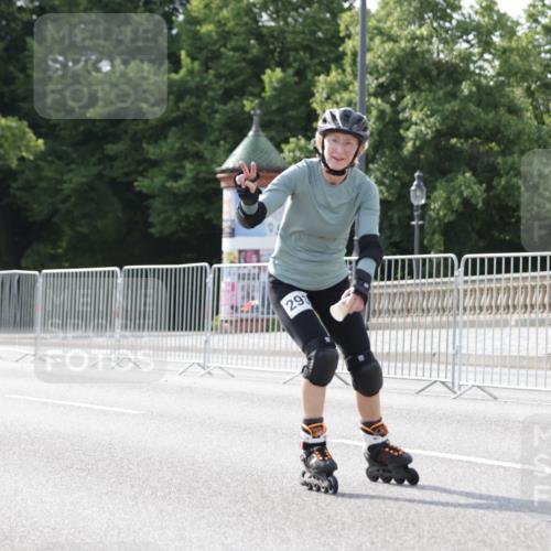 29.06.2025 - hella hamburg halbmarathon Jannik Wohlers http://msf.ph/oto/8141864 29.06.2025 09:05:21 Lombardsbrücke  meine-sportfotos.de