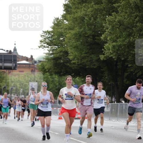 29.06.2025 - hella hamburg halbmarathon Jannik Wohlers http://msf.ph/oto/8141875 29.06.2025 10:07:07 Lombardsbrücke 1893, 2032, 2136, 3922, 4502, 4550, 6196, 6517, 6518, 6707, 6713, 6715, 7019, 9338, 9967, 10212, 10700, 12378, 15051, 15673, 17062, 18218, 18721, 19134 meine-sportfotos.de