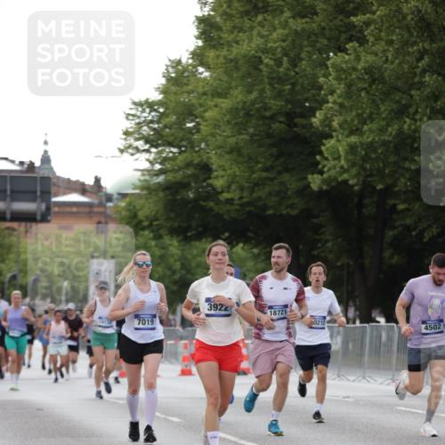 29.06.2025 - hella hamburg halbmarathon Jannik Wohlers http://msf.ph/oto/8141885 29.06.2025 10:07:07 Lombardsbrücke 1893, 2032, 2136, 3922, 4502, 4550, 6196, 6517, 6518, 6707, 6713, 6715, 7019, 9338, 9967, 10212, 10700, 12378, 15051, 15673, 17062, 18218, 18721, 19134 meine-sportfotos.de