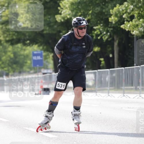 29.06.2025 - hella hamburg halbmarathon Jannik Wohlers http://msf.ph/oto/8141930 29.06.2025 09:05:25 Lombardsbrücke  meine-sportfotos.de