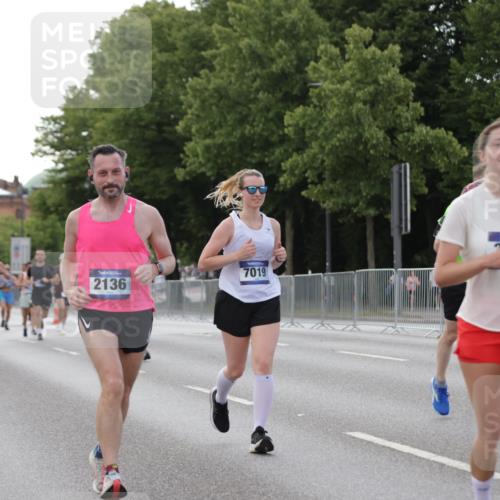 29.06.2025 - hella hamburg halbmarathon Jannik Wohlers http://msf.ph/oto/8141937 29.06.2025 10:07:11 Lombardsbrücke 1173, 1893, 2032, 2136, 2190, 3922, 4502, 4550, 6196, 6707, 6713, 6715, 7019, 9967, 10212, 12378, 15051, 15673, 16241, 17062, 18721, 19134 meine-sportfotos.de