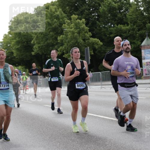 29.06.2025 - hella hamburg halbmarathon Jannik Wohlers http://msf.ph/oto/8142011 29.06.2025 10:44:08 Lombardsbrücke 1345, 2343, 2610, 3506, 4215, 4496, 4968, 5355, 5647, 5649, 6002, 7216, 9397, 9536, 10006, 10303, 10304, 10416, 11825, 12322, 12409, 13262, 13288, 13330, 13390, 13906, 14091, 14123, 14350, 14654, 14681, 14971, 15646, 16232, 16805, 17273, 17314, 17968, 18454, 18459, 19133 meine-sportfotos.de