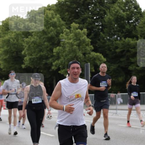 29.06.2025 - hella hamburg halbmarathon Jannik Wohlers http://msf.ph/oto/8142091 29.06.2025 10:44:12 Lombardsbrücke 2674, 3506, 4215, 4968, 5355, 5649, 6002, 7216, 9331, 9333, 9397, 9536, 10006, 10303, 10304, 10416, 12409, 13262, 13288, 13330, 13390, 14091, 14350, 14681, 14971, 16232, 17372, 18454, 18459, 19133 meine-sportfotos.de