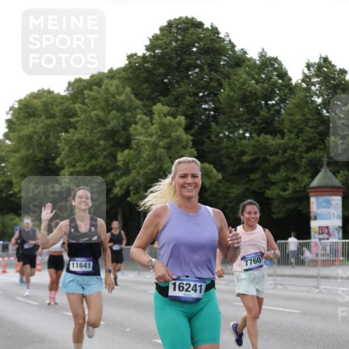 29.06.2025 - hella hamburg halbmarathon Jannik Wohlers http://msf.ph/oto/8142134 29.06.2025 10:07:20 Lombardsbrücke 1079, 1173, 2136, 2190, 2309, 3328, 3922, 4502, 5100, 6918, 7019, 7760, 9071, 9966, 10212, 10703, 11114, 11394, 11641, 12378, 12789, 16241, 16539, 16915, 18270, 18721, 19134 meine-sportfotos.de