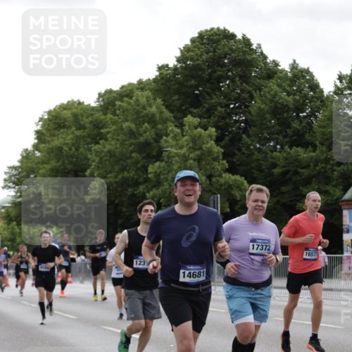 29.06.2025 - hella hamburg halbmarathon Jannik Wohlers http://msf.ph/oto/8142182 29.06.2025 10:44:21 Lombardsbrücke 1273, 1924, 2674, 4215, 4968, 5355, 6841, 6888, 8582, 9036, 9084, 9085, 9331, 9333, 9397, 9536, 10006, 10668, 11272, 12318, 13039, 14325, 14350, 14681, 14971, 15809, 16101, 16494, 16577, 17372, 18454, 18459, 19133 meine-sportfotos.de