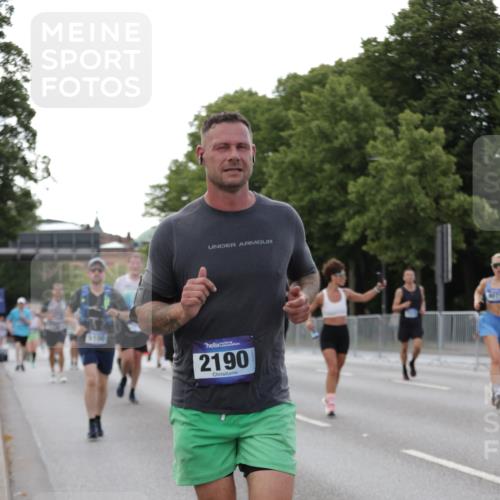 29.06.2025 - hella hamburg halbmarathon Jannik Wohlers http://msf.ph/oto/8142211 29.06.2025 10:07:22 Lombardsbrücke 1079, 1173, 2136, 2190, 2309, 3328, 3922, 4228, 4502, 4864, 5100, 6918, 7019, 7760, 9071, 9966, 10212, 10703, 11114, 11394, 11641, 12378, 12789, 13458, 16241, 16539, 16915, 18270, 18721, 19134 meine-sportfotos.de