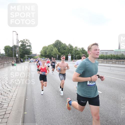 29.06.2025 - hella hamburg halbmarathon Jannik Wohlers http://msf.ph/oto/8142219 29.06.2025 09:45:23 Lombardsbrücke 1080, 1686, 1707, 1894, 2689, 4679, 5187, 5550, 6878, 7880, 7965, 8190, 10017, 10270, 10484, 10876, 11120, 12232, 12308, 12691, 13066, 13167, 13343, 13618, 13686, 13754, 14167, 14466, 14549, 14622, 15507, 15826, 15887, 16712, 16724, 16755, 17117, 17151, 17191, 17197, 18135, 18177 meine-sportfotos.de