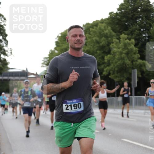 29.06.2025 - hella hamburg halbmarathon Jannik Wohlers http://msf.ph/oto/8142220 29.06.2025 10:07:22 Lombardsbrücke 1079, 1173, 2136, 2190, 2309, 3328, 3922, 4228, 4502, 4864, 5100, 6918, 7019, 7760, 9071, 9966, 10212, 10703, 11114, 11394, 11641, 12378, 12789, 13458, 16241, 16539, 16915, 18270, 18721, 19134 meine-sportfotos.de