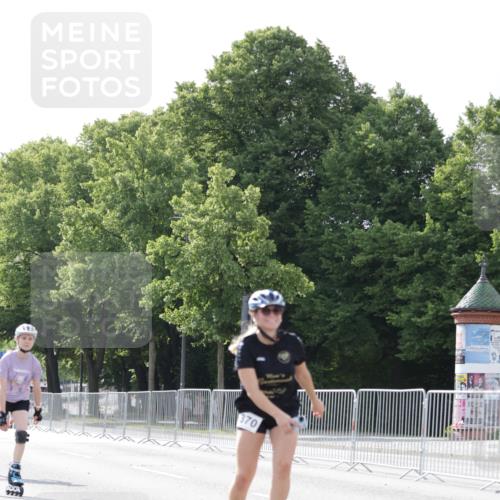 29.06.2025 - hella hamburg halbmarathon Jannik Wohlers http://msf.ph/oto/8142273 29.06.2025 09:05:45 Lombardsbrücke  meine-sportfotos.de