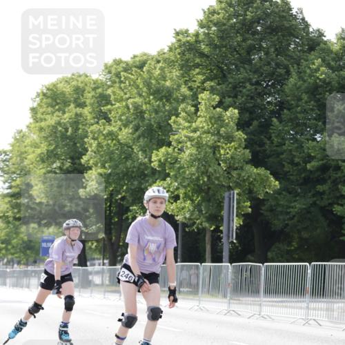 29.06.2025 - hella hamburg halbmarathon Jannik Wohlers http://msf.ph/oto/8142290 29.06.2025 09:05:46 Lombardsbrücke  meine-sportfotos.de