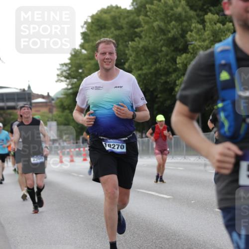 29.06.2025 - hella hamburg halbmarathon Jannik Wohlers http://msf.ph/oto/8142308 29.06.2025 10:07:26 Lombardsbrücke 1079, 1173, 2190, 2309, 3328, 4228, 4864, 5100, 5287, 6918, 7760, 9071, 9966, 10212, 10703, 11114, 11394, 11641, 12378, 12789, 13458, 15785, 16241, 16539, 16809, 16915, 18270, 18531, 19134 meine-sportfotos.de