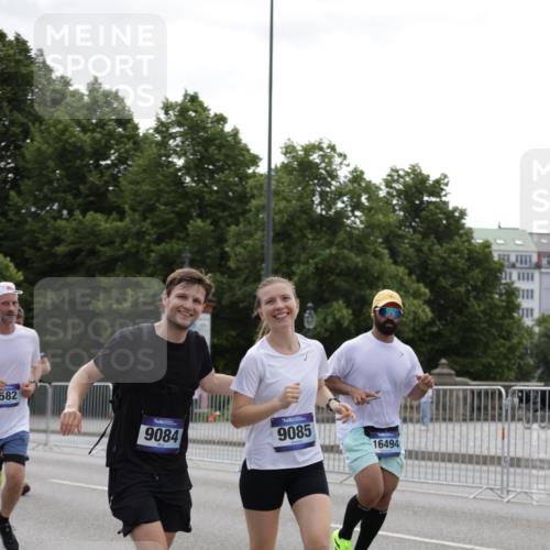 29.06.2025 - hella hamburg halbmarathon Jannik Wohlers http://msf.ph/oto/8142310 29.06.2025 10:44:26 Lombardsbrücke 1024, 1273, 1629, 1924, 2674, 3570, 4215, 4275, 4968, 5355, 6841, 6888, 8582, 8907, 9036, 9084, 9085, 9331, 9333, 9397, 10668, 10707, 11272, 12318, 12394, 13039, 13261, 13580, 14325, 14681, 15809, 16101, 16494, 16577, 16850, 17372, 18230, 19133 meine-sportfotos.de