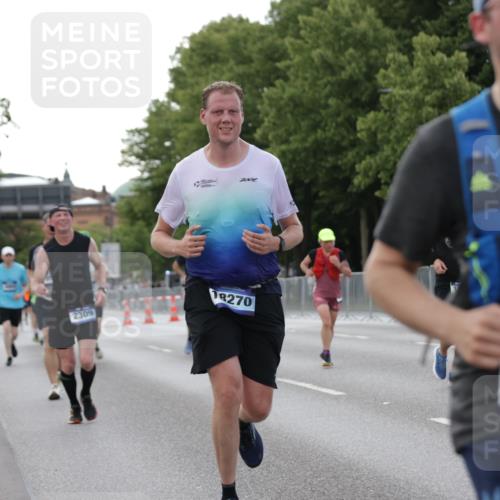 29.06.2025 - hella hamburg halbmarathon Jannik Wohlers http://msf.ph/oto/8142312 29.06.2025 10:07:26 Lombardsbrücke 1079, 1173, 2190, 2309, 3328, 4228, 4864, 5100, 5287, 6918, 7760, 9071, 9966, 10212, 10703, 11114, 11394, 11641, 12378, 12789, 13458, 15785, 16241, 16539, 16809, 16915, 18270, 18531, 19134 meine-sportfotos.de
