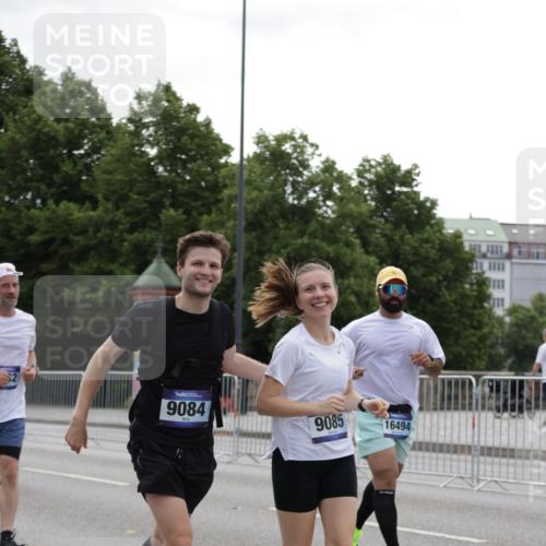 29.06.2025 - hella hamburg halbmarathon Jannik Wohlers http://msf.ph/oto/8142321 29.06.2025 10:44:26 Lombardsbrücke 1024, 1273, 1629, 1924, 2674, 3570, 4215, 4275, 4968, 5355, 6841, 6888, 8582, 8907, 9036, 9084, 9085, 9331, 9333, 9397, 10668, 10707, 11272, 12318, 12394, 13039, 13261, 13580, 14325, 14681, 15809, 16101, 16494, 16577, 16850, 17372, 18230, 19133 meine-sportfotos.de