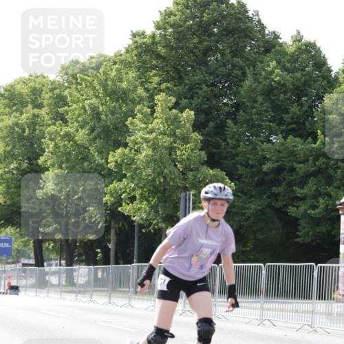 29.06.2025 - hella hamburg halbmarathon Jannik Wohlers http://msf.ph/oto/8142335 29.06.2025 09:05:47 Lombardsbrücke  meine-sportfotos.de