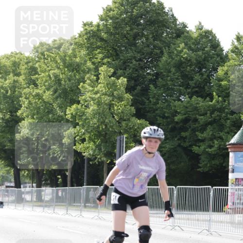 29.06.2025 - hella hamburg halbmarathon Jannik Wohlers http://msf.ph/oto/8142342 29.06.2025 09:05:47 Lombardsbrücke  meine-sportfotos.de