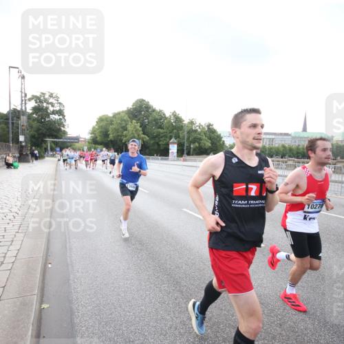 29.06.2025 - hella hamburg halbmarathon Jannik Wohlers http://msf.ph/oto/8142352 29.06.2025 09:45:25 Lombardsbrücke 1080, 1686, 1707, 1894, 2460, 4679, 5187, 5550, 6878, 7880, 7965, 8062, 8190, 10270, 10484, 10876, 11120, 12232, 12308, 12681, 13066, 13167, 13343, 13618, 13686, 13754, 14167, 14466, 14549, 14622, 15054, 15326, 15507, 15835, 15887, 16712, 16724, 16755, 17117, 17191, 17197, 17322, 17691, 18135 meine-sportfotos.de