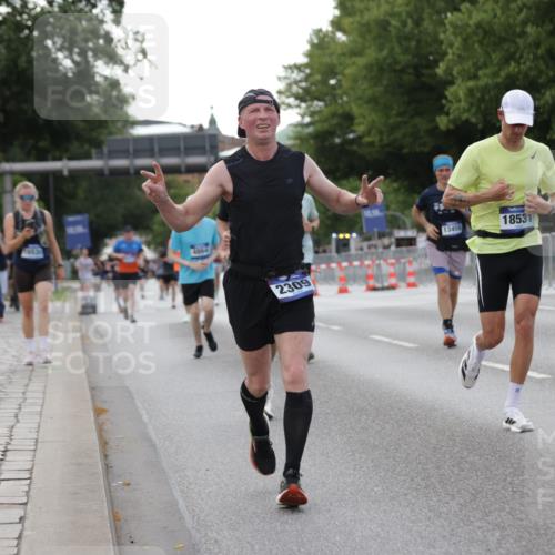 29.06.2025 - hella hamburg halbmarathon Jannik Wohlers http://msf.ph/oto/8142354 29.06.2025 10:07:28 Lombardsbrücke 1079, 1173, 2190, 2309, 3328, 4228, 4864, 5100, 5287, 6918, 7760, 9071, 9966, 10703, 11114, 11394, 11641, 12789, 12893, 13458, 15785, 16241, 16539, 16809, 16915, 18270, 18531, 19134 meine-sportfotos.de