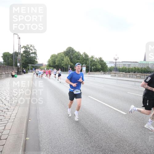 29.06.2025 - hella hamburg halbmarathon Jannik Wohlers http://msf.ph/oto/8142359 29.06.2025 09:45:26 Lombardsbrücke 1080, 1686, 1707, 1894, 2460, 4679, 5187, 5550, 6878, 7880, 7965, 8062, 8190, 10270, 10484, 10876, 11120, 12232, 12308, 12681, 13066, 13167, 13343, 13618, 13686, 13754, 14167, 14466, 14548, 14549, 14622, 15054, 15326, 15507, 15835, 15887, 16712, 16724, 16755, 17117, 17191, 17197, 17322, 17691, 18135, 18854 meine-sportfotos.de