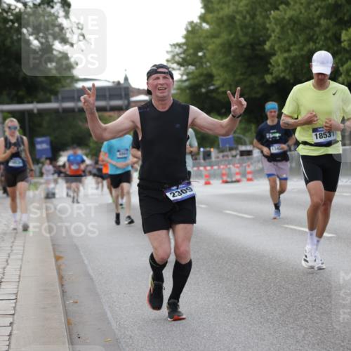 29.06.2025 - hella hamburg halbmarathon Jannik Wohlers http://msf.ph/oto/8142362 29.06.2025 10:07:28 Lombardsbrücke 1079, 1173, 2190, 2309, 3328, 4228, 4864, 5100, 5287, 6918, 7760, 9071, 9966, 10703, 11114, 11394, 11641, 12789, 12893, 13458, 15785, 16241, 16539, 16809, 16915, 18270, 18531, 19134 meine-sportfotos.de