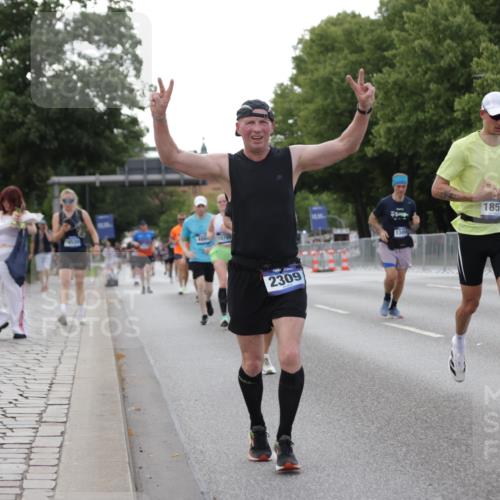 29.06.2025 - hella hamburg halbmarathon Jannik Wohlers http://msf.ph/oto/8142378 29.06.2025 10:07:28 Lombardsbrücke 1079, 1173, 2190, 2309, 3328, 4228, 4864, 5100, 5287, 6918, 7760, 9071, 9966, 10703, 11114, 11394, 11641, 12789, 12893, 13458, 15785, 16241, 16539, 16809, 16915, 18270, 18531, 19134 meine-sportfotos.de