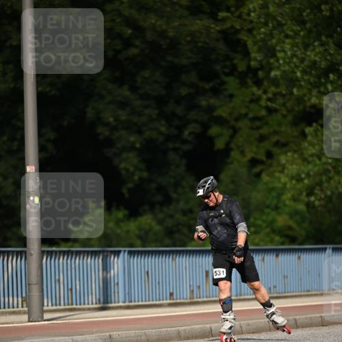 29.06.2025 - hella hamburg halbmarathon Dr. Thomas Lammeyer http://msf.ph/oto/8142381 29.06.2025 09:08:42 Kennedybrücke  meine-sportfotos.de